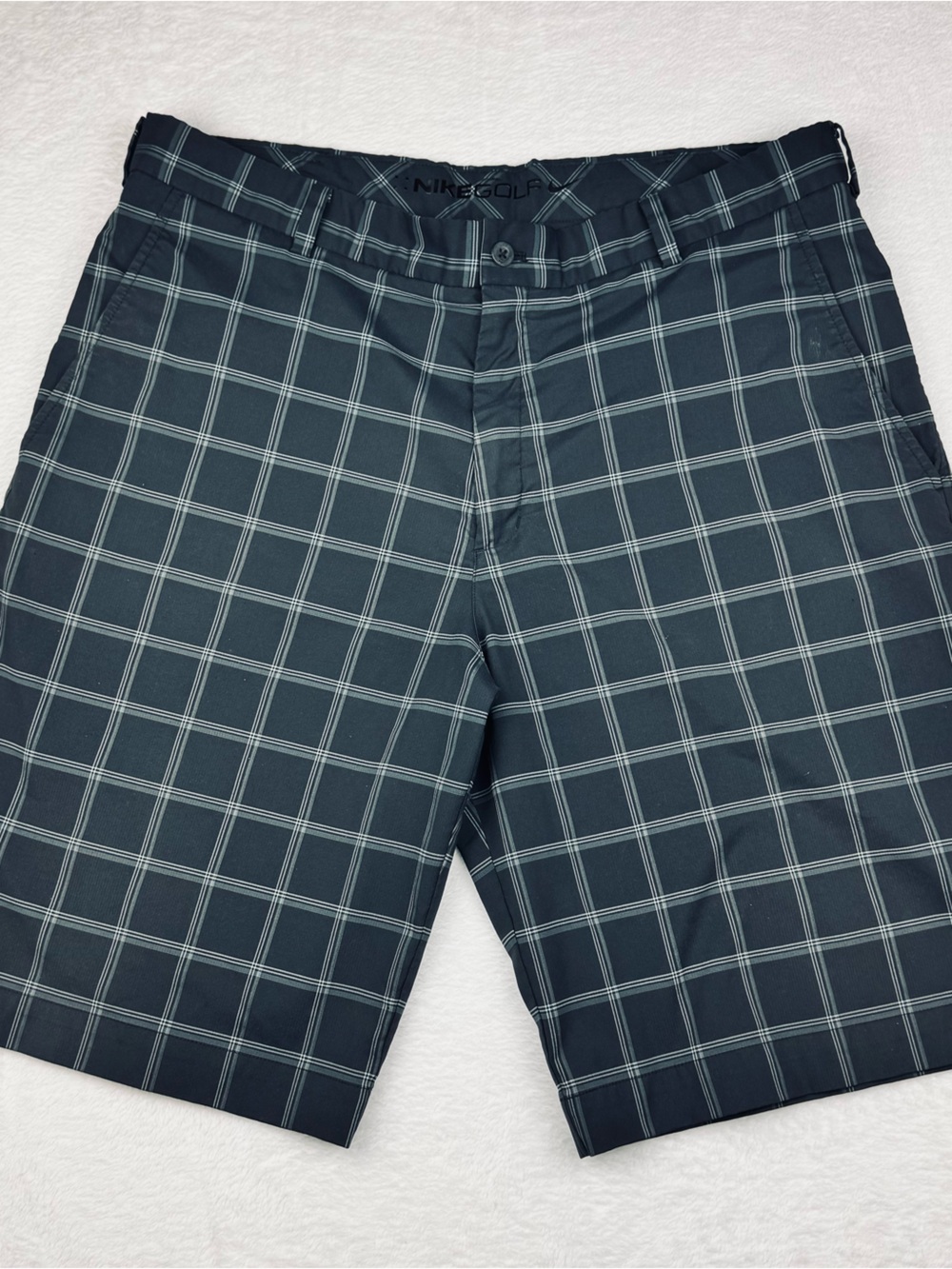 Nike Golf Performance plaid shorts in a black and white colorway. Men’s size 36.